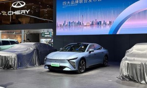 普京与特朗普通话超1小时，聚焦俄机场遭袭及伊朗核困扰