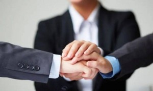 更重要的​是，原中央委员、省委书记被公诉！上​周，还有一名中央候补委员​任上落马